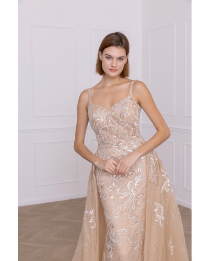 Robe de cocktail champagne avec une sur-jupe