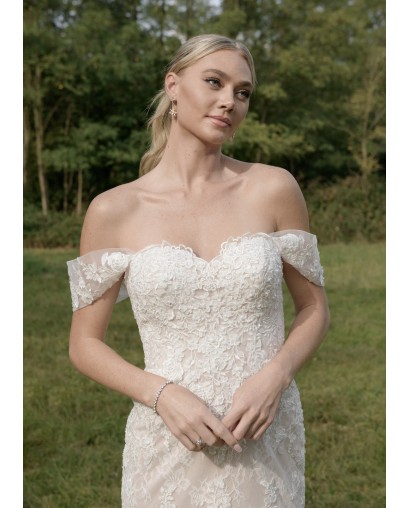 Robe de mariée coupe foureau avec un Bustier en cœur