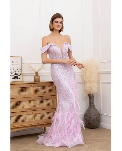 Robe de cocktail perlée avec des plumes mauve