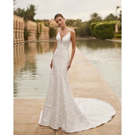 Robe de mariée sirène en brocart – Décolleté plongeant et dos élégant | Promarried