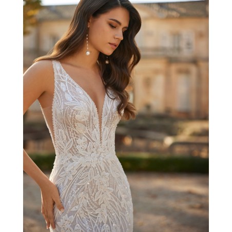 Robe de mariée sirène en dentelle perlée – Décolleté profond & dos en V | Rosa Clará