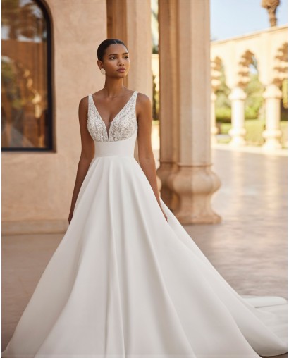 Robe de mariée volumineuse en mikado avec corsage perlé – Rosa Clará