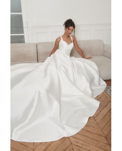 Robe de mariée fluide drapée perlée – Élégance intemporelle Promarried