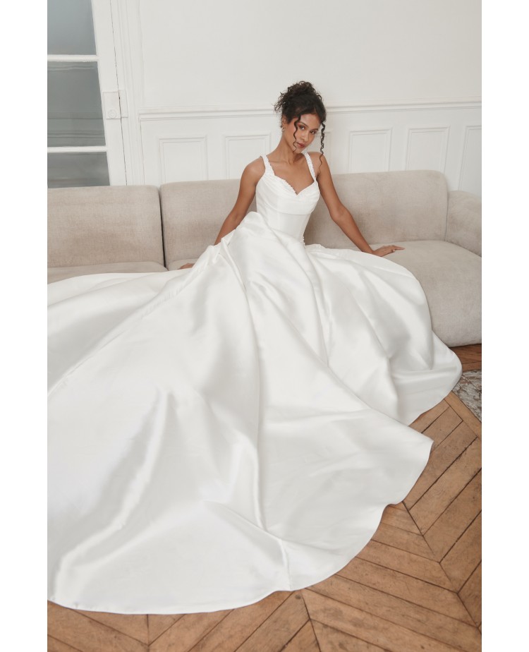 Robe de mariée fluide drapée perlée – Élégance intemporelle Promarried
