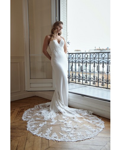 Robe de mariée Promarried – Décolleté en V, dentelle florale & traîne brodée