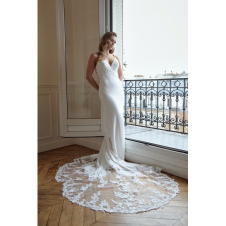 Robe de mariée Promarried – Décolleté en V, dentelle florale & traîne brodée