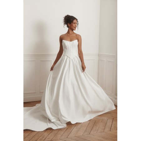Robe de mariée Promarried – Bustier cœur, jupe ample & élégance intemporelle