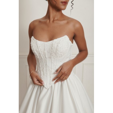 Robe de mariée Promarried – Bustier cœur, jupe ample & élégance intemporelle