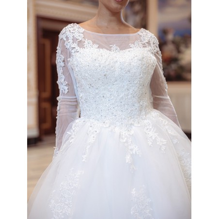 Robe-princesse-manches-longues-avec-traine-2021-ivoire