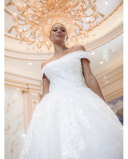 Robe-princesse-hors-l'épaules-avec-traine-6001-traine-ivoire