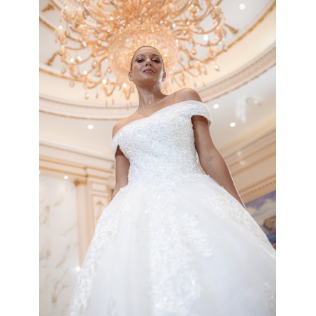 Robe-princesse-hors-l'épaules-avec-traine-6001-traine-ivoire