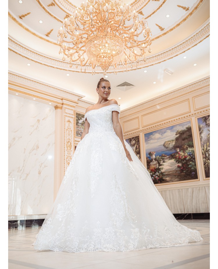 Robe-princesse-hors-l'épaules-avec-traine-6001-traine-ivoire