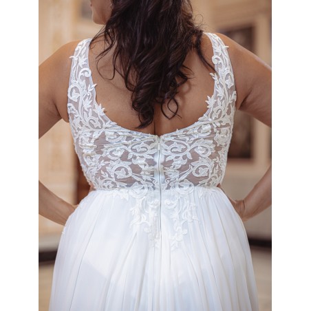 Robe-de-mariée-fluide-à-bretelles-Promarried-22199-ivoire