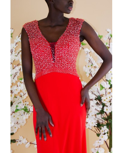 Robe rouge fourreau col V
