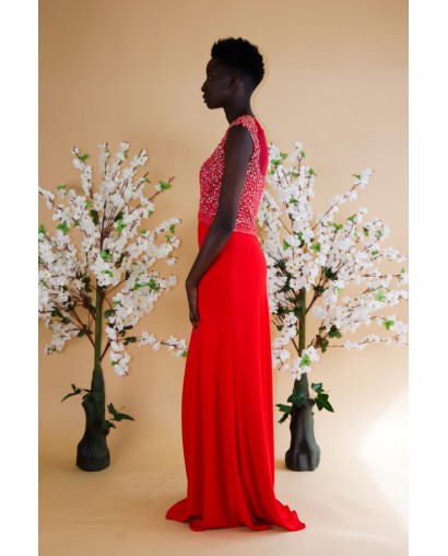 Robe rouge fourreau col V
