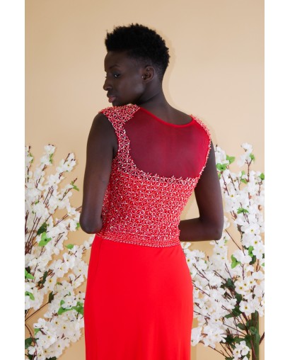 Robe rouge fourreau col V