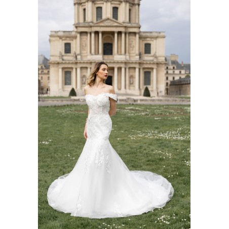 Robe sirène avec traine hors l'épaule