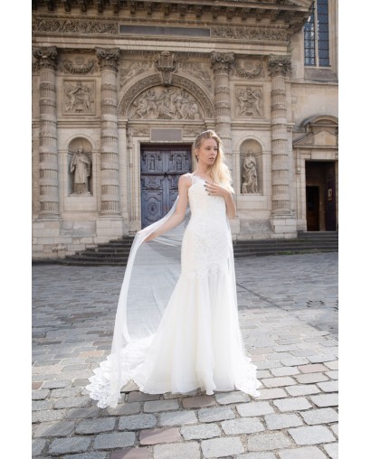 Robe de mariée en dentelle tulle et dentelle avec cape