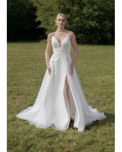 Robe de mariée coupe en A décolleté en V
