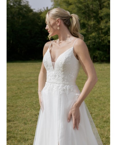 Robe de mariée coupe en A décolleté en V