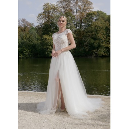 Robe de mariée coupe en A encolure ronde