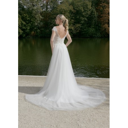 Robe de mariée coupe en A encolure ronde