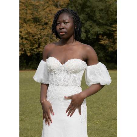 Robe de mariée coupe fourreau bustier