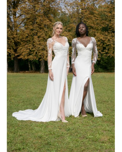 Robe de mariée manches tatouage coupe fourreau