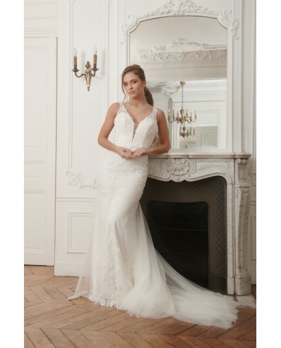 Robe de mariée sirène en dentelle florale – Décolleté plongeant