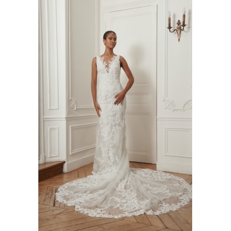 Robe de mariée sirène en dentelle – Dos illusion et traîne florale